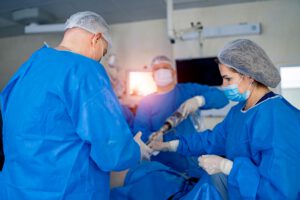 Cirugía bariátrica en España - profesionales trabajando