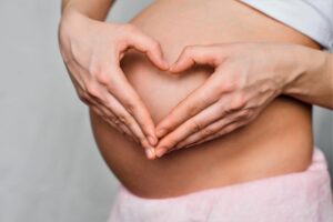 surrogacy in the us - heart pregnant